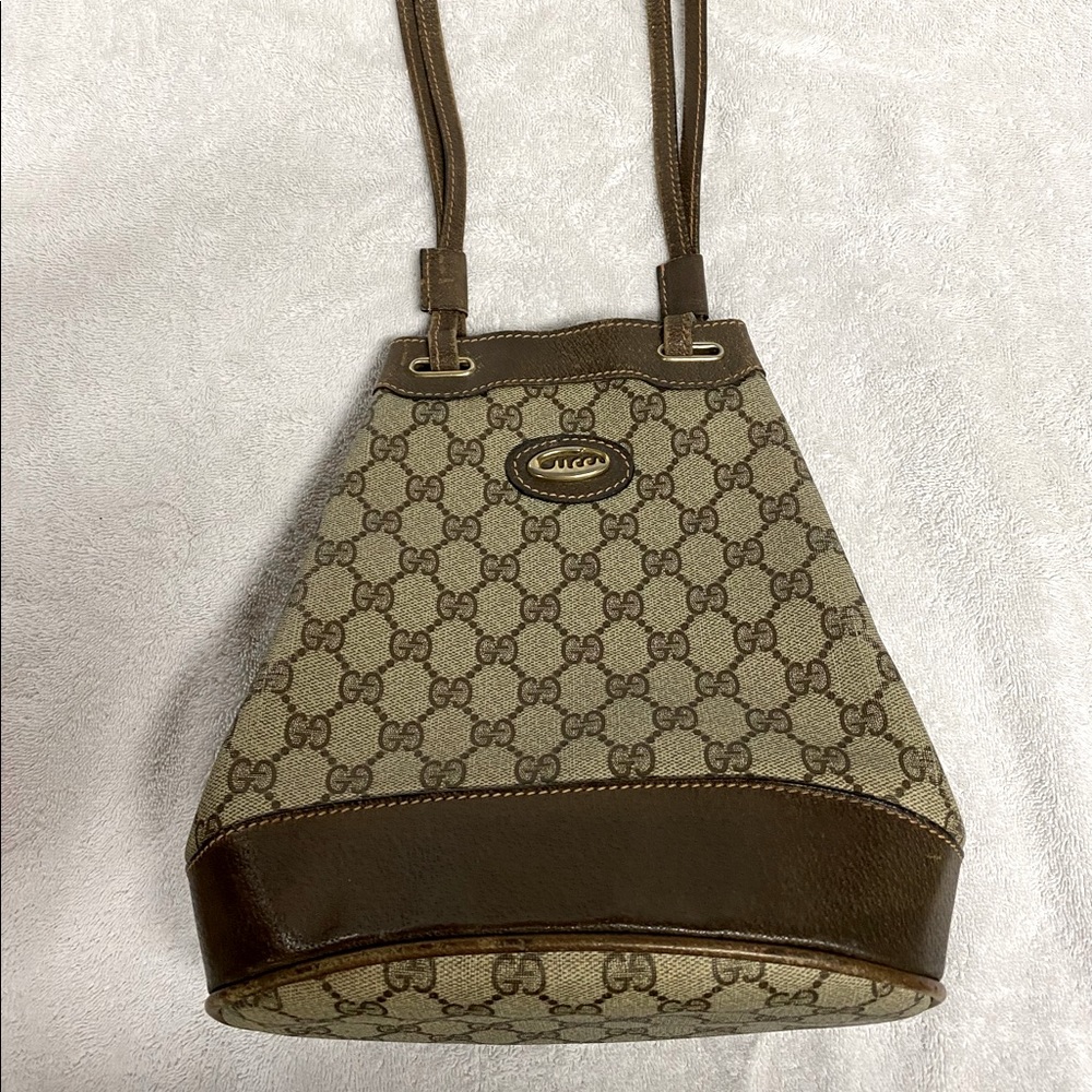 Vintage Authentic Gucci shoulder bag